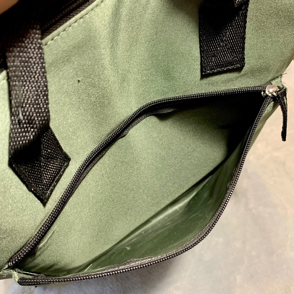 DSW Overnight Bag - Picture 6 of 7